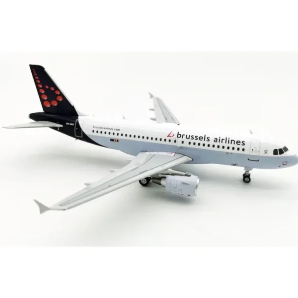 Outlet WB Models WB-A319-004 A319 Brussels Airlines OO-SSS - Miniature Marvels: Airplane Models & Painted Dice Airplane Model
