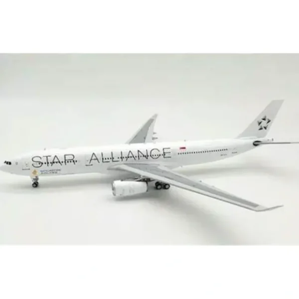 Discount White Box Models WB-A330-3-012 Singapore-Star Alliance A330-343 9V-STU - Miniature Marvels: Airplane Models & Painted Dice Airplane Model